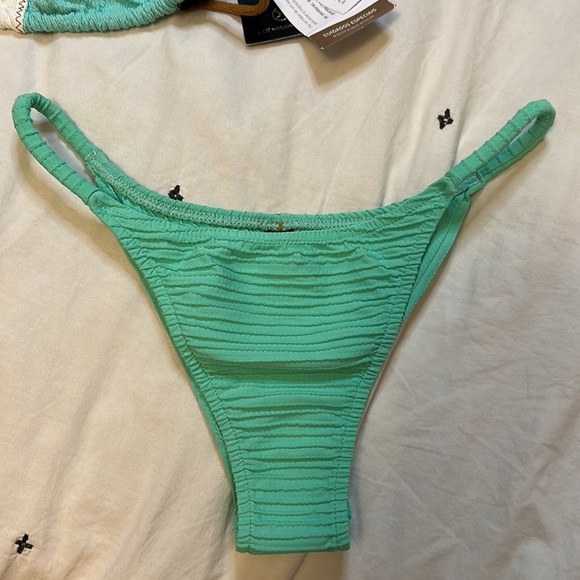 ViX Paula Hermanny Assorted 2 Piece Swimsuit Set Multi Colored Size Medium - Picture 2 of 11